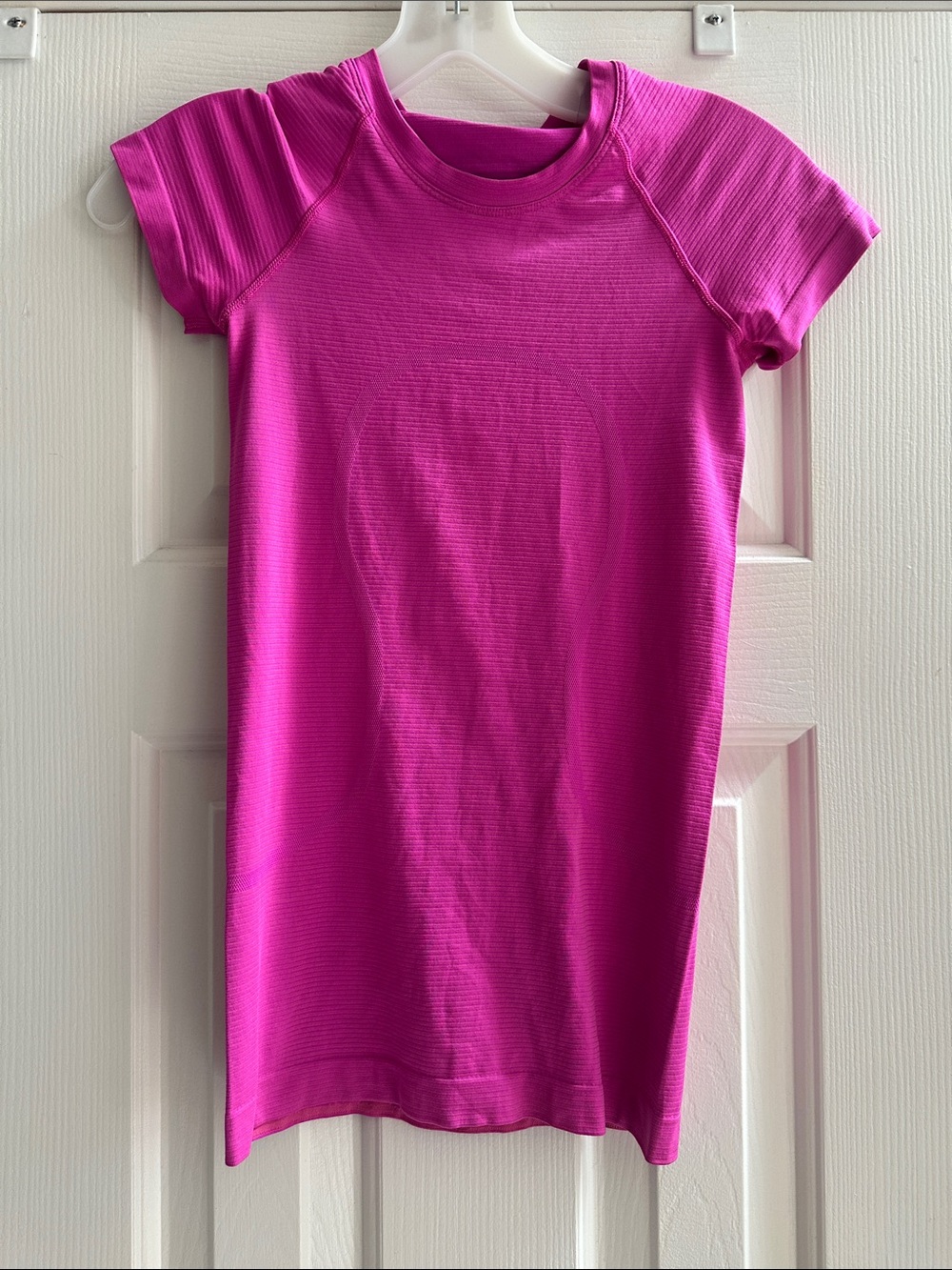 lululemon Swiftly Tech Short-Sleeve Shirt 2.0
Hip Length Hot Pink Women’s 0